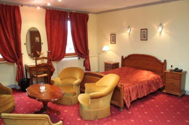 Hotel Aux Armes De France Ammerschwihr Zimmer foto